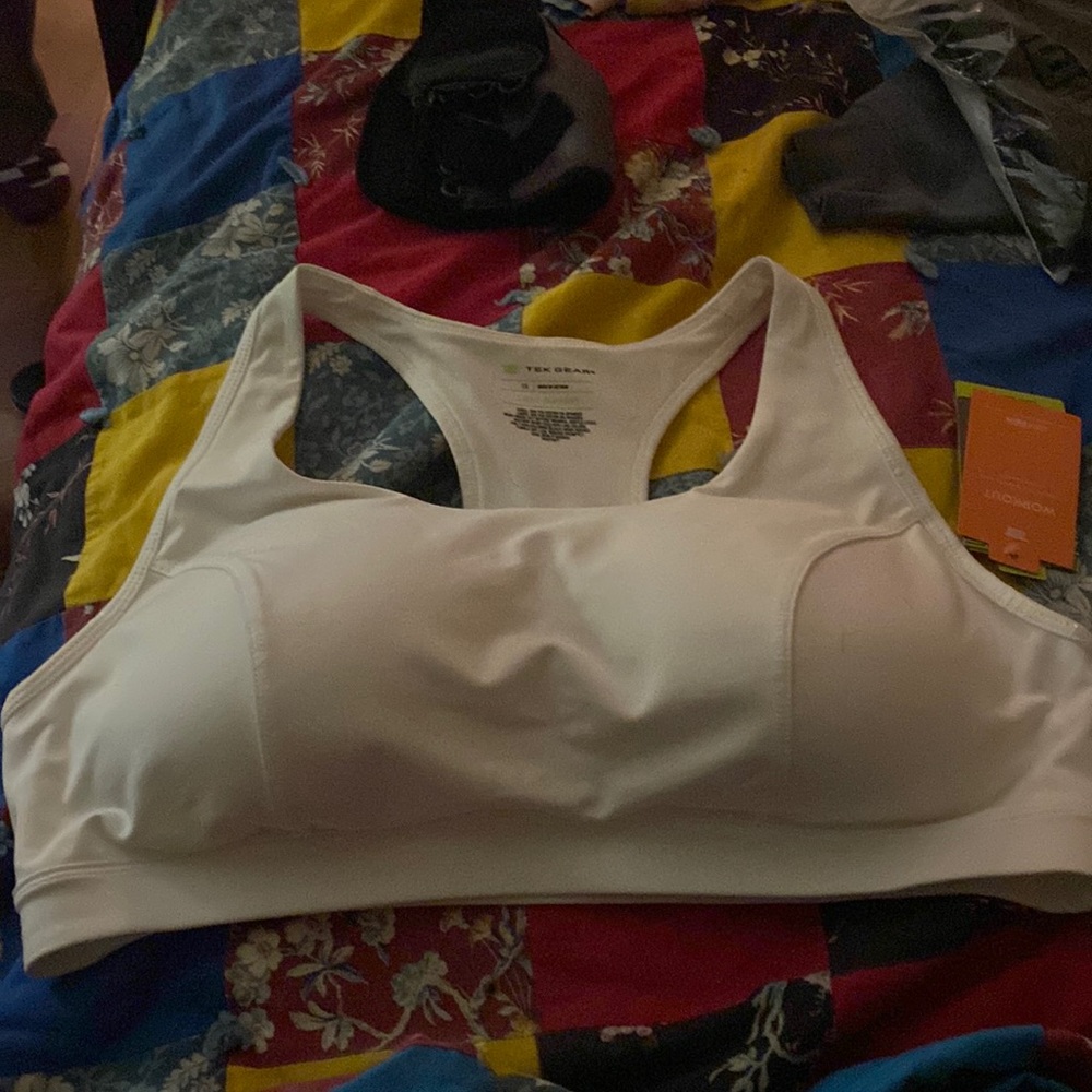 NWT Tek gear Sports bra white size 1X